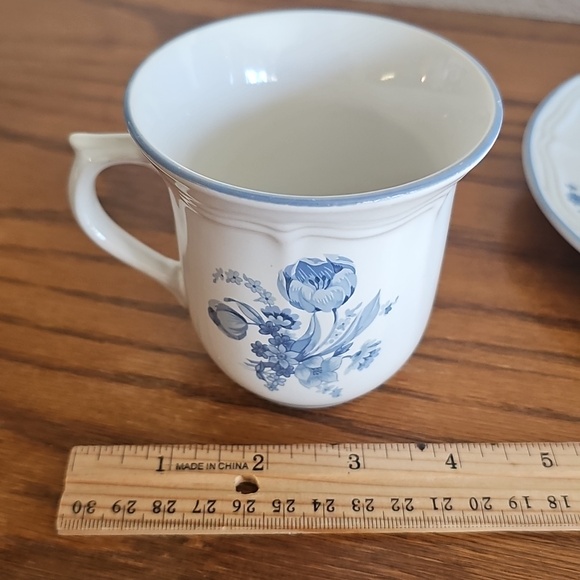 Brick Oven Stoneware Blue Floral Teacup and Saucer - Picture 6 of 8
